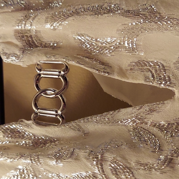 Women's White House Black Market top - Picture 3 of 9